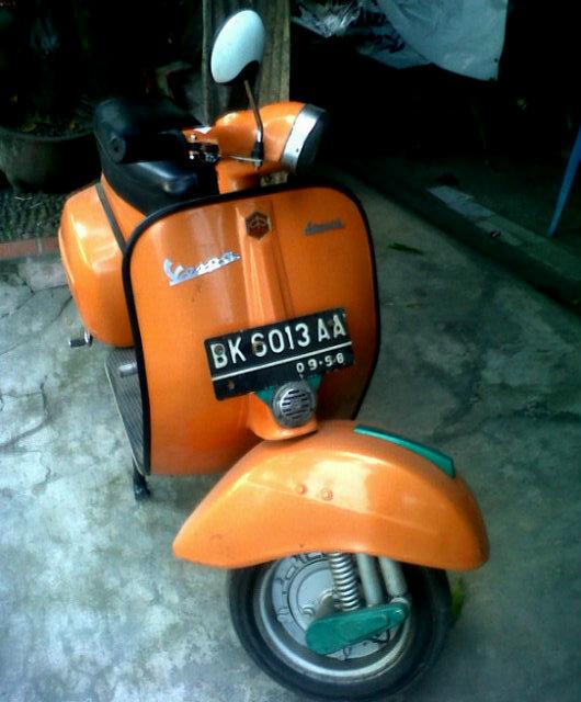 joninholando's tweet photo. Hanya cewek matre yang takut naik Vespa !!! http://t.co/0VbhaWEZSL
