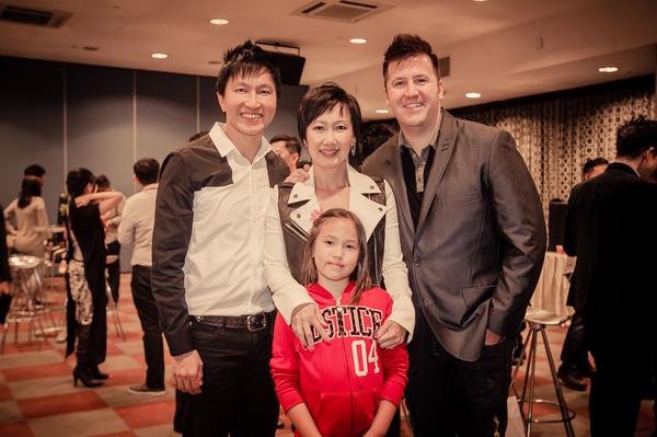 konghee's tweet photo. We missed Ps Derek &amp; Susan Dunn so much! http://t.co/JuszIhQZ6q