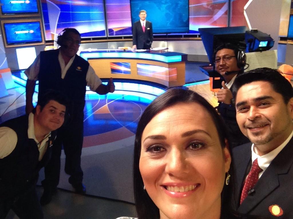 Erika del Fierro on Twitter: "Es viernes y en Noticiero Televisa #
