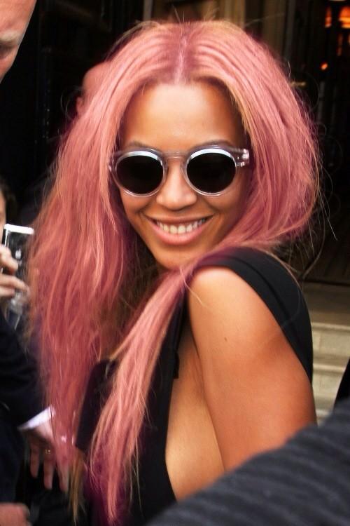 beyonce with pink hair