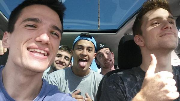 javi6hernan's tweet photo. Vamos chavales que ya estamos #Instaparty #algarve #Portugal http://t.co/jIh50s5i1a