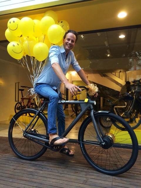 vanmoof ties carlier