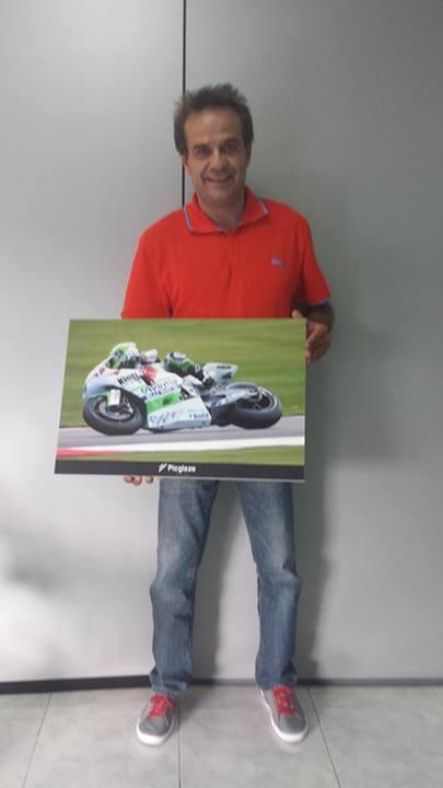 DAmatriain48's tweet photo. Mirad que detalle ha tenido @Picglaze conmigo. Una foto de @HectorBarbera hecha con su innovador producto. http://t.co/oyzYPlWpJb