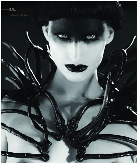New editorial out in <a href="/FAULTMagazine/">FAULT Magazine</a> shot by @Amber_Valentine styled by me with hair and makeup by <a href="/phamousartists/">phamousartists</a>