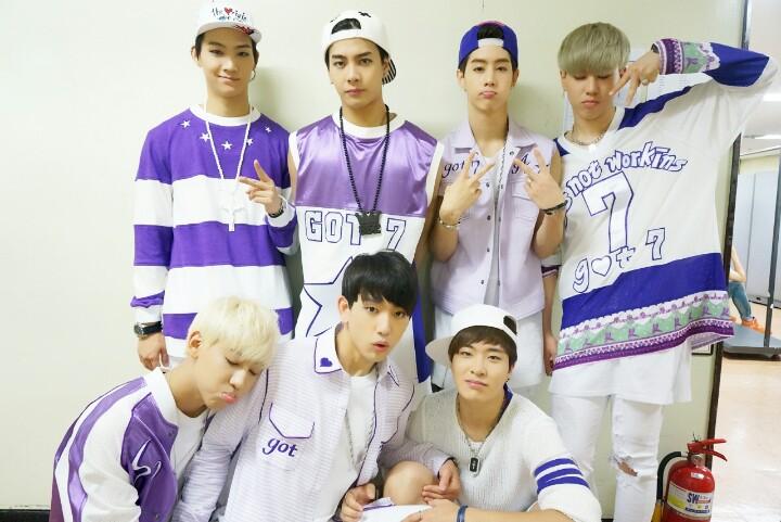 BtYuGu8CcAAPEWH.jpg:large