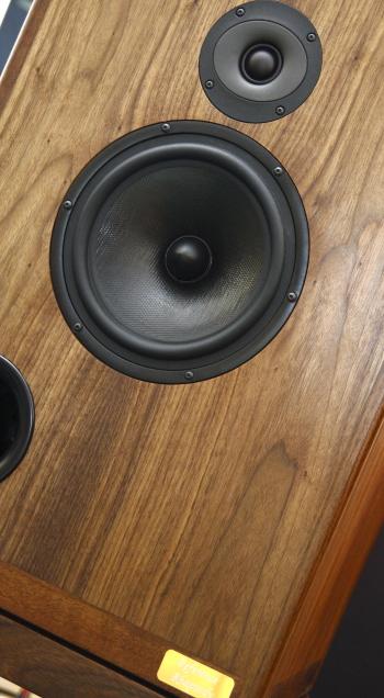 ReferenceFC's tweet image. New Reference Rhapsody #hifi loudspeakers in Walnut:
