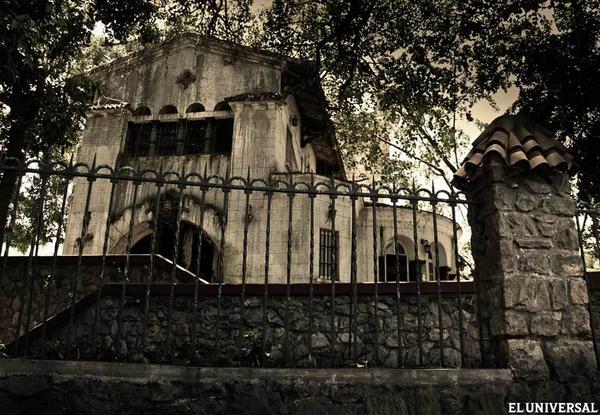 ElUniversal's tweet photo. 'La casa del fin de los tiempos' arriba a 40.000 espectadores en #Colombia http://t.co/sqk5ihN6y9 #Cine http://t.co/9qFmNLKWOC