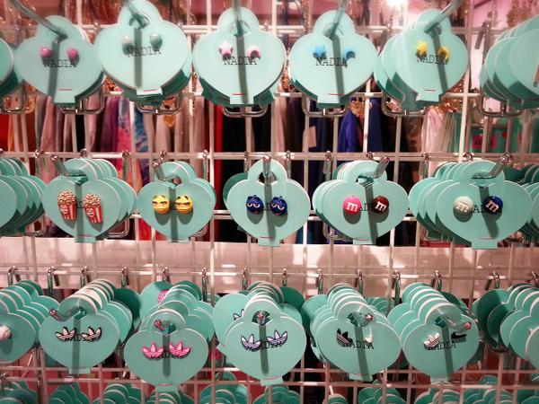 ルミネエスト新宿 در توییتر 2f ナディアフローレスエンエルコラソン スポーティーなピアスが入荷いたしました アクセサリーは種類豊富なので 店頭でチェックしてみてください 最新情報はこちら Instgram Nadia Corazon Http T Co Hti9wloo9f