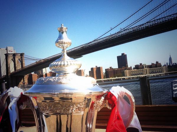 Arsenal's tweet photo. I've crossed the Brooklyn Bridge and I'm heading to Times Square. See you there? #ArsenalNYC http://t.co/ROJrjLBx4d