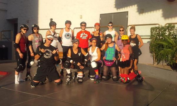 RollerCon's tweet photo. Meet the sunrise skate crew! #RollerCon2014 http://t.co/eApqjjFt28