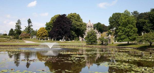Tour The Beautiful Cemetery Where New York's Rich And Powerful Were Laid To Rest bit.ly/1rFnES0 by <a href="/ShareThis/">ShareThis</a>