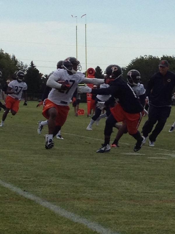 bmshaw31's tweet image. " Former Richwoods star @SherrickM with the INT and stiff arm at Bears Camp. http://t.co/jxjYZYHjnD" #thataboy Rick see ya tomm @C_Norm9