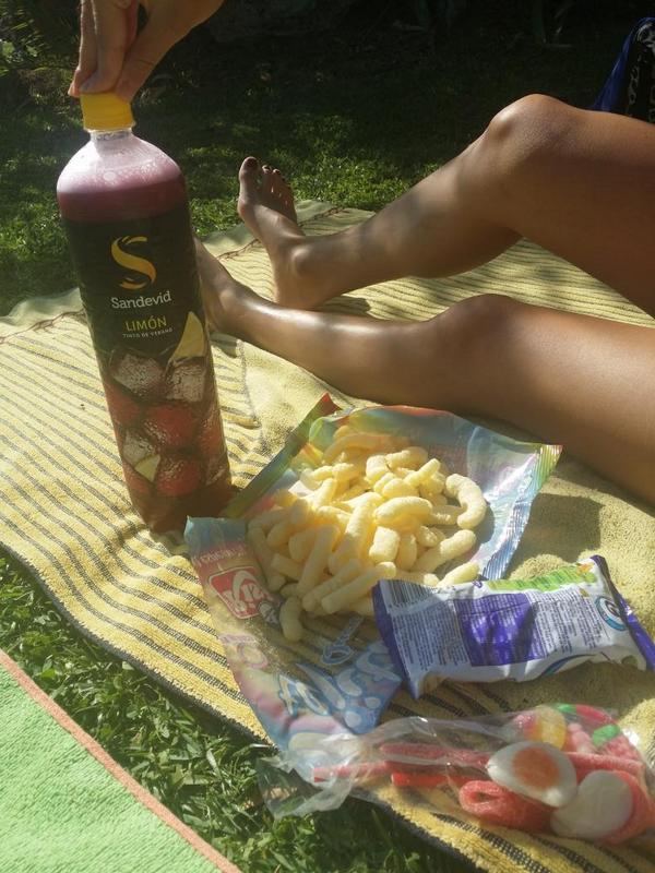 vanessasede's tweet photo. Cogiendo el viernes con ganas!!! 😊😊 @Churriitaa07 http://t.co/2PA6GXFMrb