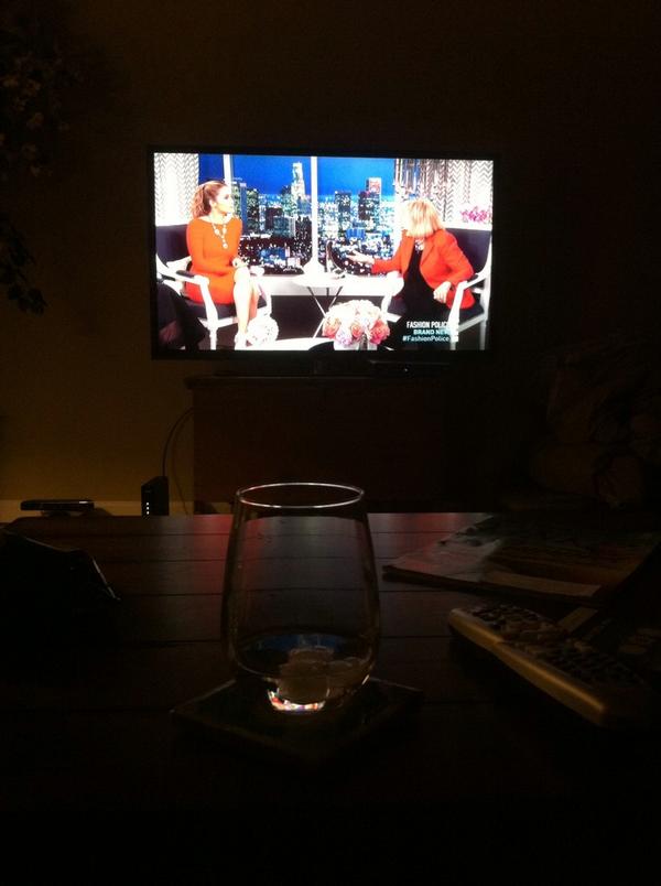 AbigailBres's tweet image. Champagne and #fashionpolice #esummerhere
