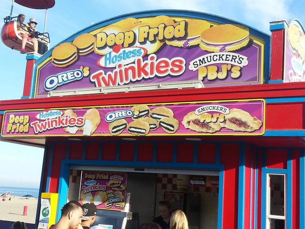stuartdross's tweet photo. Obese America?  Deep fried Twinkies? Does anyone see a connection http://t.co/RLHlI54hIM