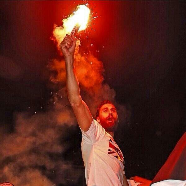 CaleroNale's tweet image. Il capitano,confirmas? @molanillo ,confirmas klose al Málaga?