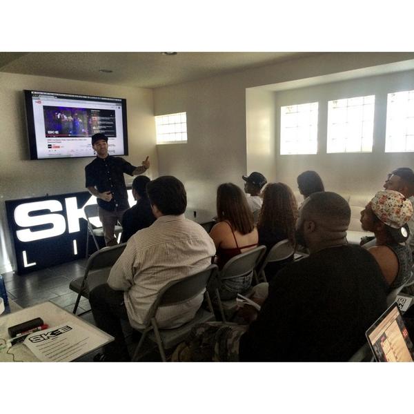 SKEETV's tweet photo. The OG @IM_RyanT dropping knowledge to the SKEEMATIC focus group today at the SKEE Lodge! #RespectTheCreative http://t.co/7abgZZVaxc