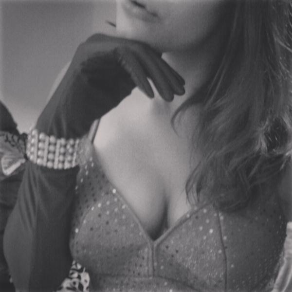 alicianicoleb_k's tweet photo. I'm Jessica Rabbit for tomorrow's hen do. #cartoonboobs http://t.co/UneZ2jGTp7