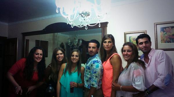 ManoloCholo's tweet photo. De cena @ireneespe @Yuls_cf @iSrodri91 @AnitaAnaa #JoselitoSuperNodelo @marta_sdlp http://t.co/ObpjYDm9Hx
