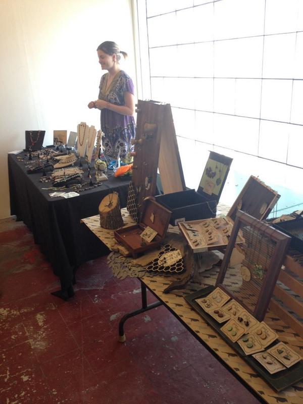 Honeytree Gallery tweet media
