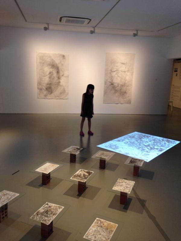 Boedi Widjaja's installation, "Wall Paper", glowing away in the gallery ..