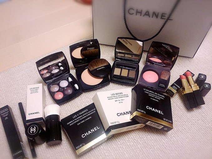 おはよよよん！ 昨日買ったものたち(*･з･*)♡ かわゆーん\( &bull;̀&omega;&bull;́ )/ どんどこふえてく（笑） http://t.co/yw7COqGsgr