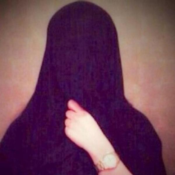 amjaad135's tweet photo. “عشق بدويه قلبها ماهو يخون 
لان الوفا موروث من شيبانها '
إليا حكت كل العذارى يسكتون 
وآذا خلصت قالوا يا طيب لسانها” http://t.co/imE4LM6Lxa
