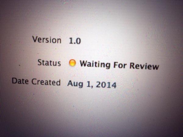 EasyCalApp's tweet photo. #EasyCal is now in review! http://t.co/AwcWUbqHxL