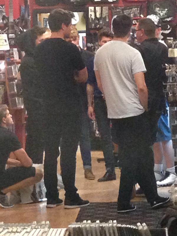 emmegracek's tweet image. @Charley_Rixton wearing the bracelet my little sister made him😍😍😭 @RixtonOnline @RixtonUpdate @RixtonOfficial