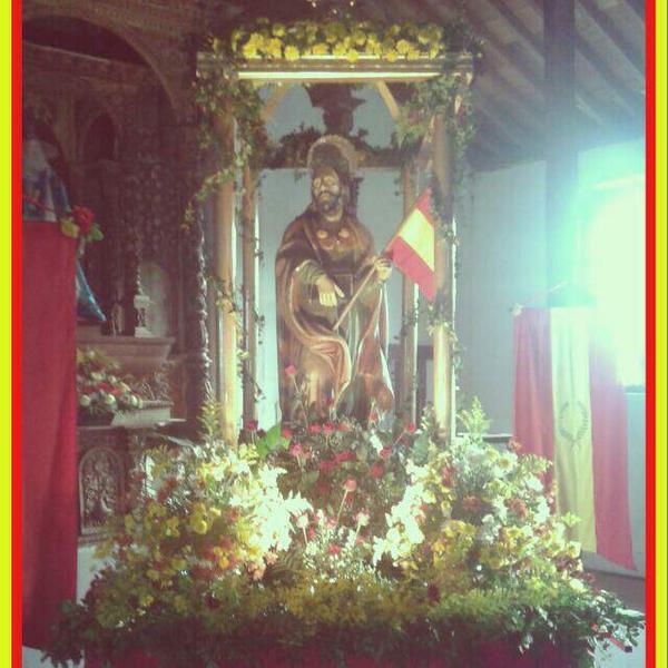 Natariegos's tweet photo. A tus plantas Apóstol d Cristo. Hoy  venimos con fe y devoción a rendirte homenaje sincero con alma de pueblo español http://t.co/PsI5ISiOrE