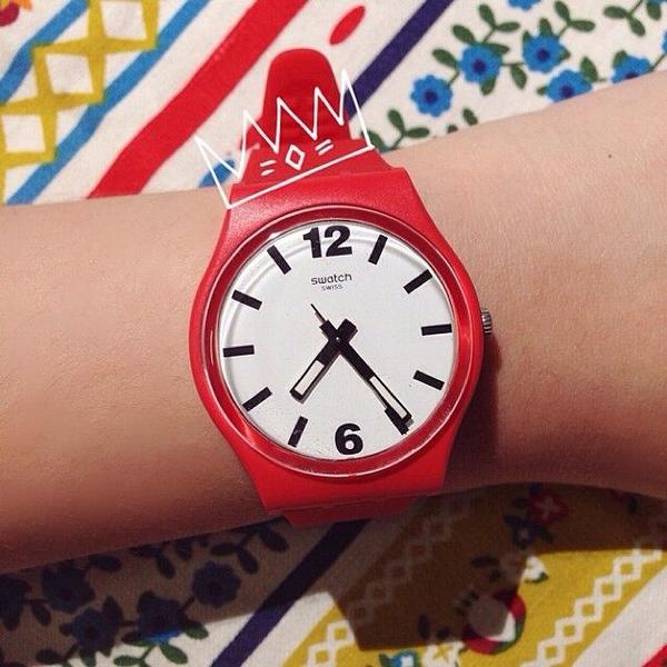 ItsTimesays's tweet image. Este #Swatch #REDPASS denota mucha simplicidad, con un estilo clásico que le da un toque fresco a tu look casual.