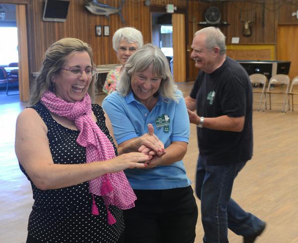 SFsquaredance's tweet image. There's a newspaper article about the Tam Twirlers! marinij.com/marinnews/ci_2…