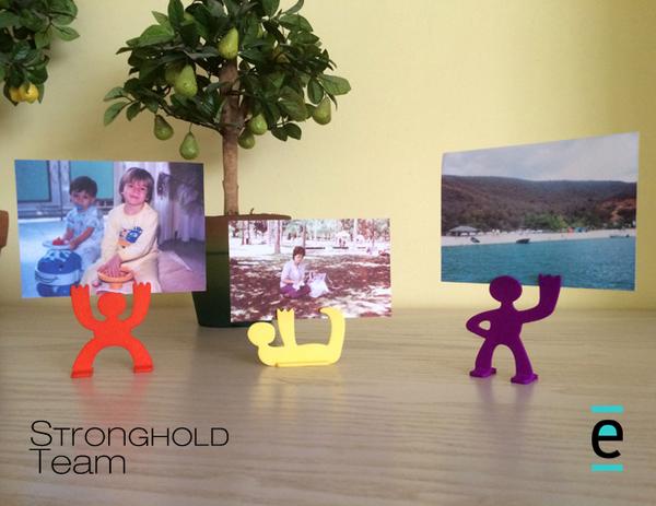 DagosDesign's tweet image. Introducing the Stronghold Team photo holders!! Now available on @shapeways . Visit the shop shapeways.com/shops/layered