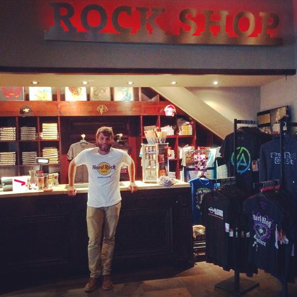 BenjieGreig's tweet image. Grant of @frabbits was @HardRockCafeMCR tonight....what a great guy! #RockTheShop #ThisIsHardRock #frabbit