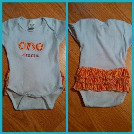 KellyButler7127's tweet photo. 6-12 month onesiefirst birthday. $30 #Emma #birthday #firstbirthday #babygirl #ruffles #applique #zebra #pink #yellow http://t.co/g5ESXQODWk