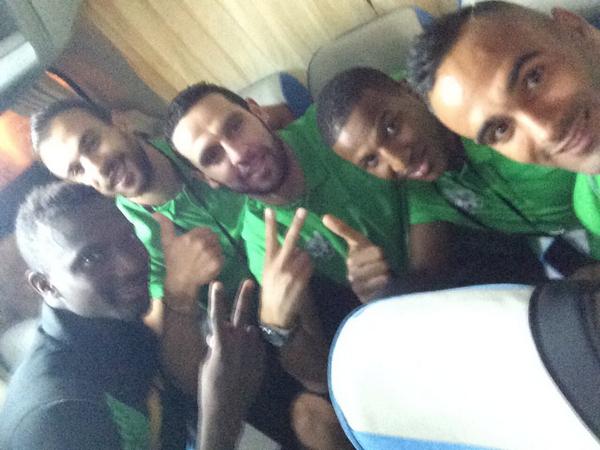 cedric7169's tweet photo. La nouvelle aventure commence ce soir http://t.co/lKi8o5XVhP