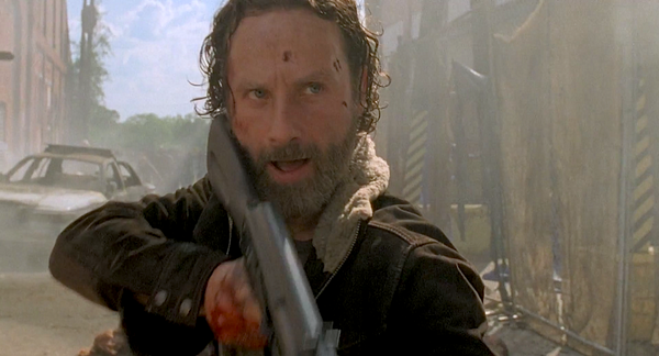 Serien_Pilot's tweet photo. Jaaaa! Er ist da! Der erste Trailer! #TheWalkingDead #TheWalkingDeadSeason5Trailer #TWDCC --> http://t.co/Om8RJtFp5E http://t.co/fvFrQTg8Wb