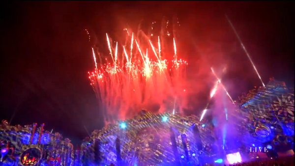 EMPOTV's tweet photo. ¡@arminvanbuuren cerró de una manera impresionante su set en #Tomorrowland! http://t.co/divYONNH1b
Ya viene DV&amp;LM http://t.co/Fis0Qh3arP