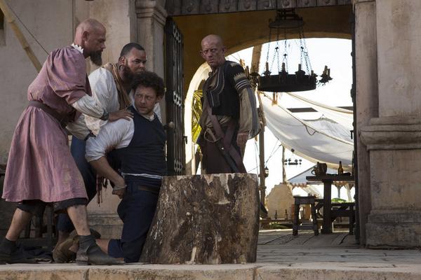 NBCCrossbones's tweet image. Don't lose your head -- #Crossbones starts right now on @nbc!