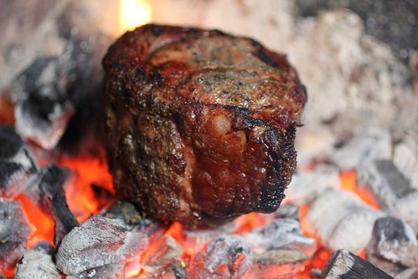 MarkPrewitt's tweet photo. @Rathbunsteak @Rathbuns BGE Ribeye!! Seared, then smoked to 120 internal caveman style, then seared again!!! http://t.co/p2PQYBmNPl