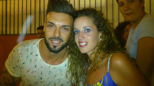 IsmaelCopete's tweet photo. En málaga viendo el concierto de canal fiesta con mucha gente wena y mi amor @Piliguerrero91 http://t.co/LsEllVlZYI