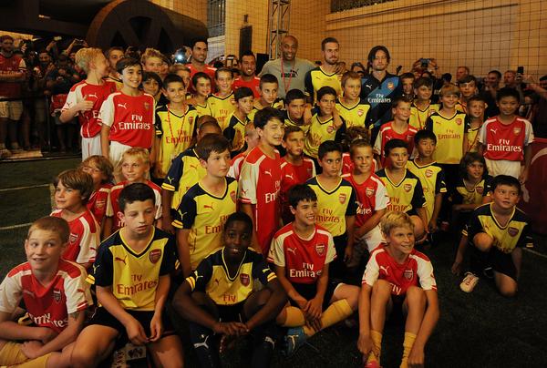 Arsenal's tweet photo. Rosicky, @ThierryHenry @19SCazorla @aaronramsey @m8arteta have been at a @PUMA event #ArsenalNYC More pictures soon http://t.co/rfiueYnpxl
