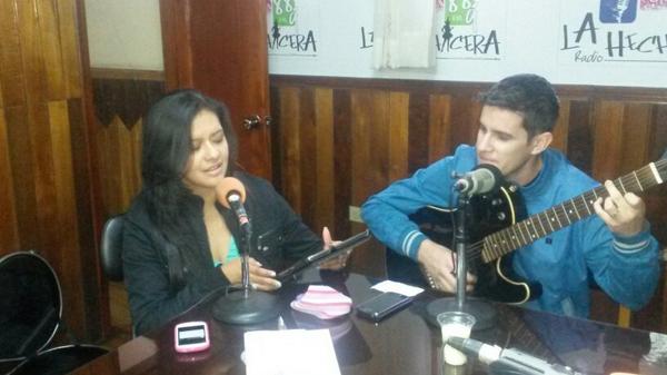 Viernes de música en vivo en #brujasalaire <a href="/hechicera889/">Radio La Hechicera</a> con Jorge Luis Peralta y Belén Abad <a href="/kattyCoro/">Katty Coronel</a> <a href="/GabyCF28/">Gabriela Carrión</a>