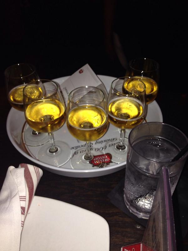 jessicacho5377's tweet photo. Tried some Stella cidar with @laurenkuehl βΊοΈππ·#cidretastingnotes http://t.co/b8EFhaxuqH