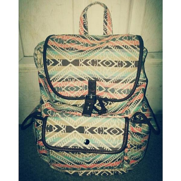KellyRoshana's tweet photo. How Does This Backpack Look ? #Backtoschool http://t.co/zpP7gs6fPW