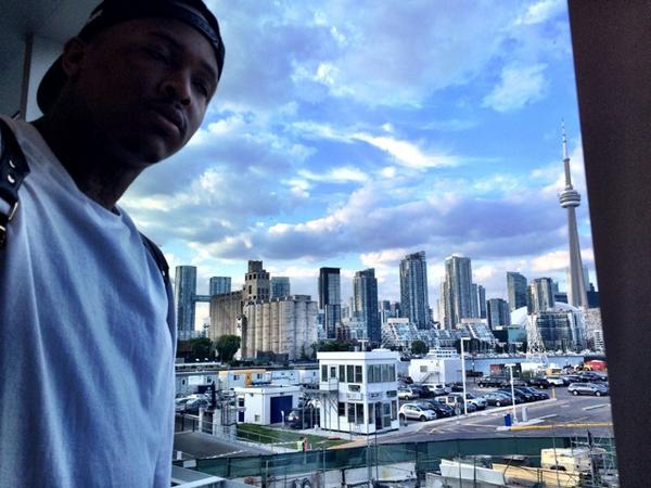 YG's tweet photo. Toronto. Yo grind kould take you worldwide. Dont play wit it 😈 http://t.co/gKgVmupCcu
