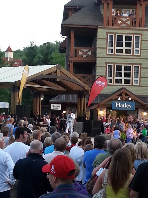 StantonStore's tweet image. ELVIS is ALIVE!!!! heres the proof ;)