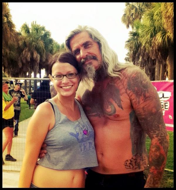 ZoeyRaeee's tweet photo. @Fronttotheback Thanks for the picture!!! :) http://t.co/GPkxl3qsJB