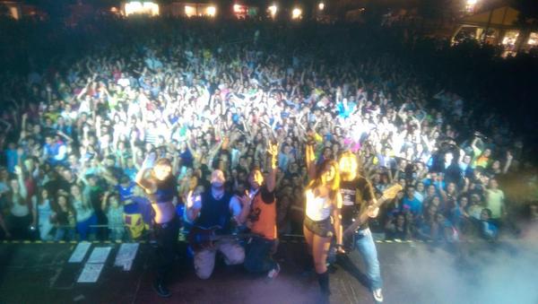 grupo_lahuella's tweet photo. Ala ala que pasada en Santa Marta de tormes..!! Nos vemos el año que viene..!!! http://t.co/Q0bV3wgdL1