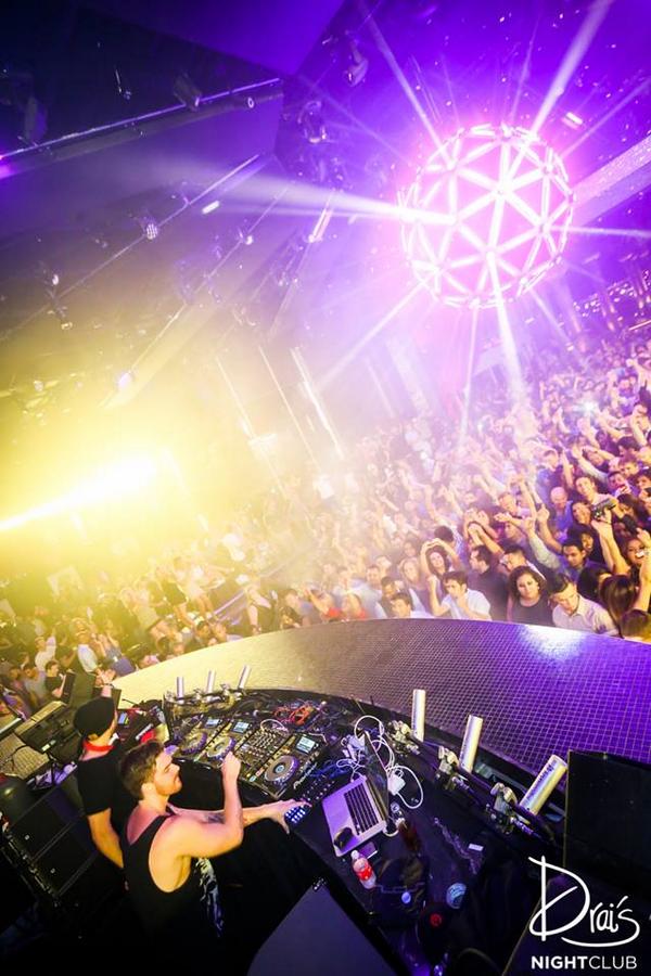 DariusRybinski's tweet photo. Adventure Club at Drai's Tonight. Gonna be slammed! #Draislv #DraisAC http://t.co/V3IDlm4oEB